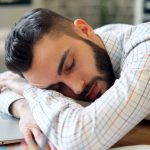 فواید چرت زدن برای سلامتی