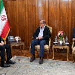 تأکید عراقچی بر حمایت از کاروان‌های ورزشی اعزامی به خارج کشور